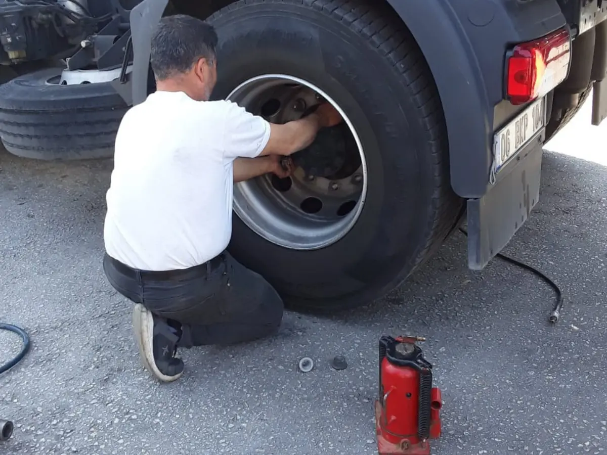 Pendik Oto Lastikçi